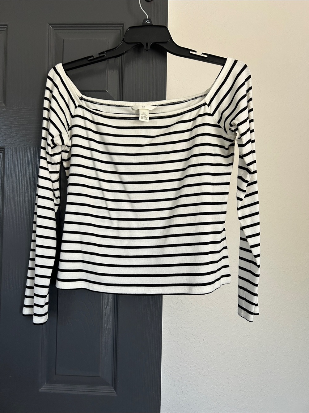 H&M Black and White Striped Off-Shoulder Long-Sleeve Top